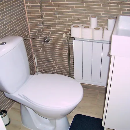 Nestigo Gazde/Camere de închiriat *